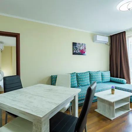 Rose Gardens Hotel de apartamente Pomorie