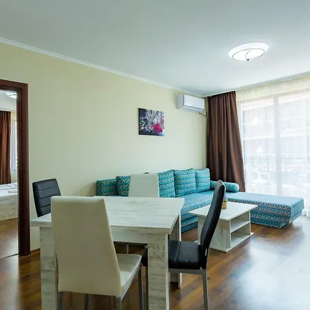 Rose Gardens Hotel de apartamente Pomorie