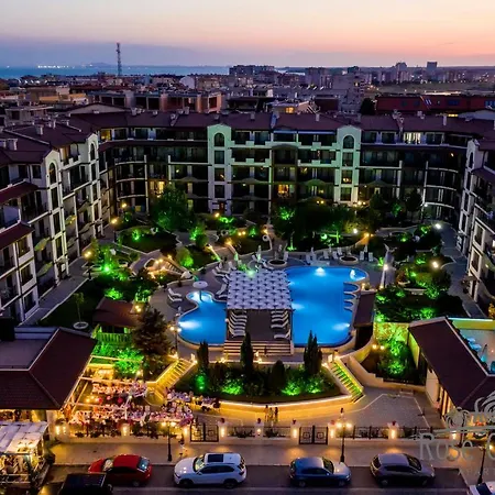 Lägenhetshotell Rose Gardens 4*