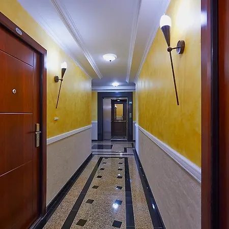 Apartahotel Rose Gardens 4*