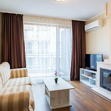 Rose Gardens Apartahotel 4*