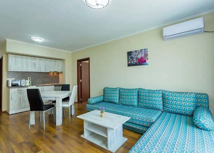 Hotel apartamentowy Rose Gardens 4*